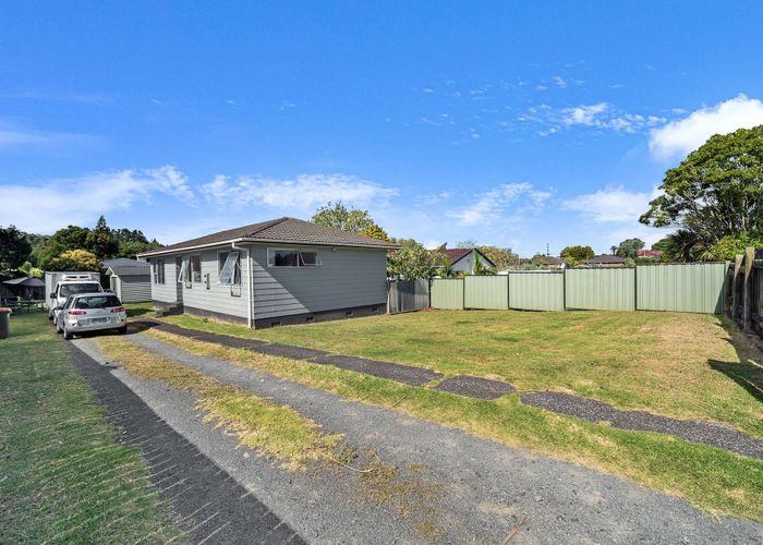 at 6 Karina Place, Glen Eden, Waitakere City, Auckland