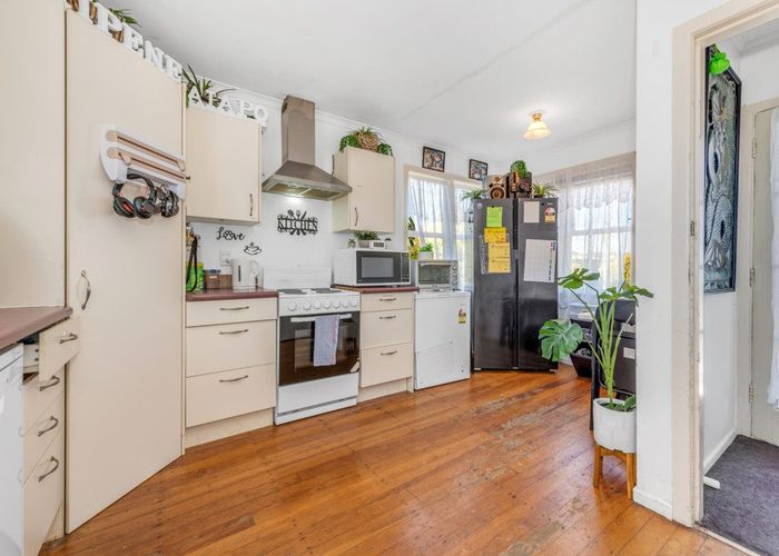  at 22 Adams Road, Manurewa, Auckland