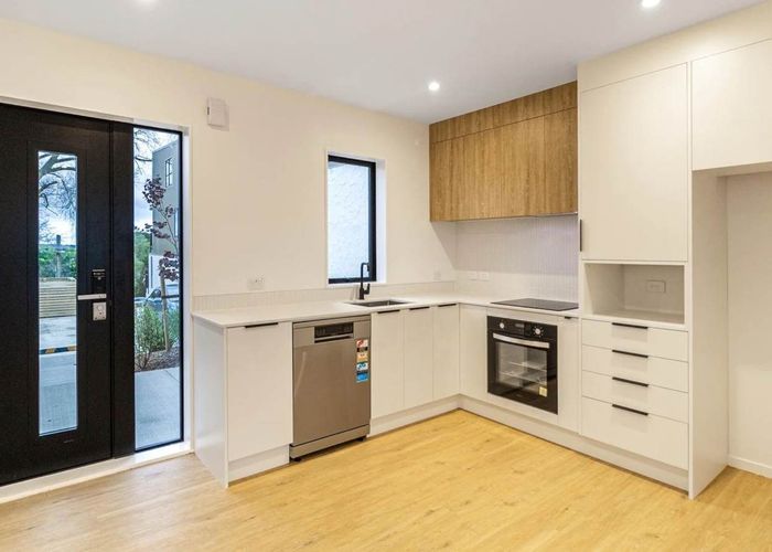  at 8/11 Ryburn Road, Mount Wellington, Auckland City, Auckland