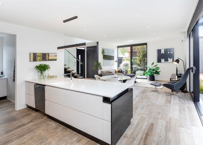  at 43a Gracefield Avenue, City Centre, Christchurch City, Canterbury