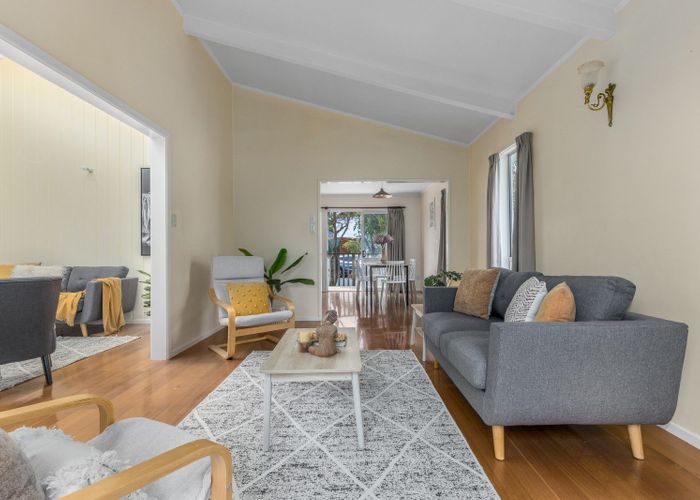  at 1 Cassley Crescent, Papakowhai, Porirua, Wellington