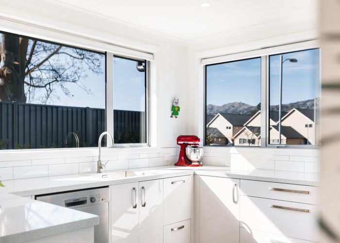  at 20 Perriam Place, Mount Pisa