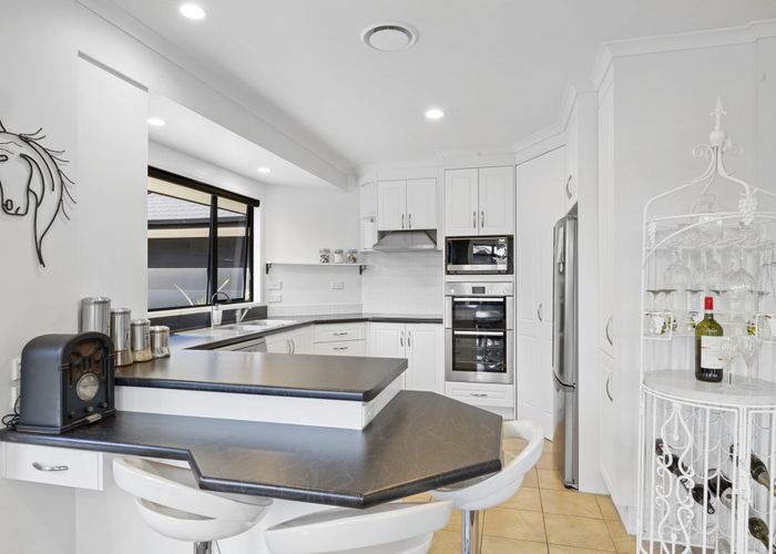  at 10A Long Place, Frankleigh Park, New Plymouth, Taranaki