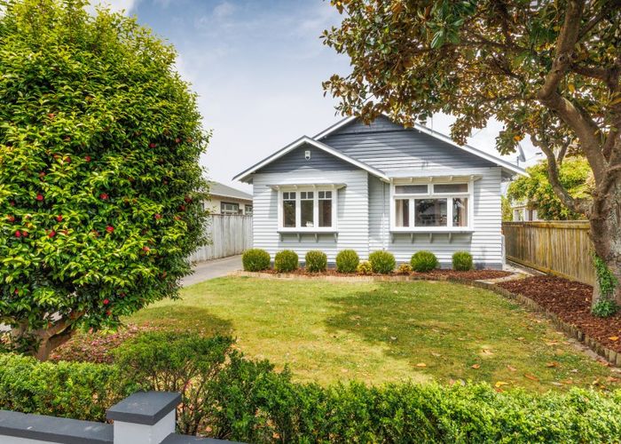 Free property data for 40 Roy Street, Palmerston North homes.co.nz