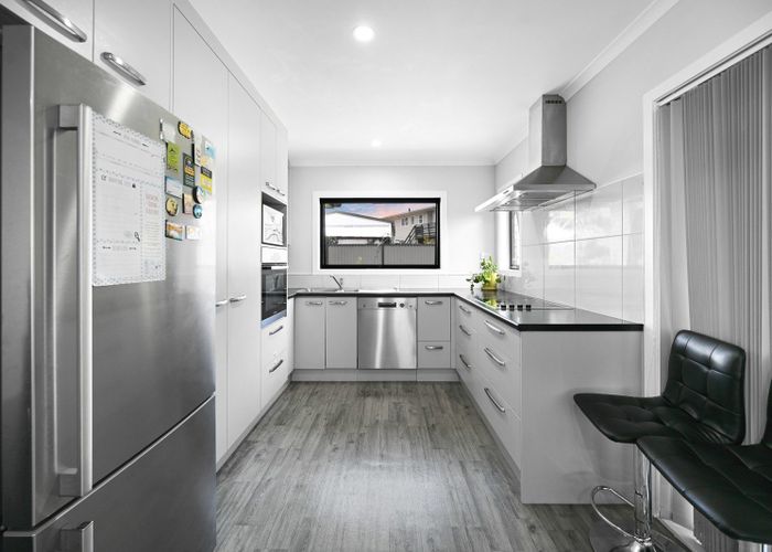  at 27 Stan Heather Drive, Glenview, Hamilton, Waikato