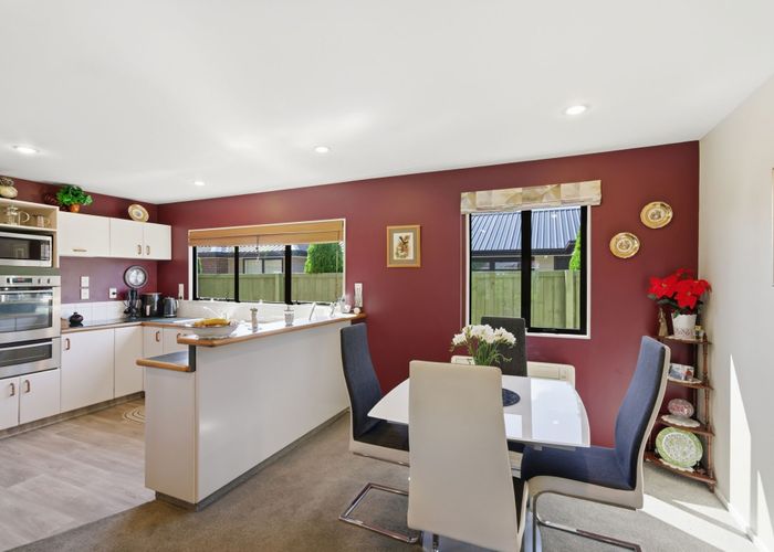  at 2/139 Maidstone Road, Ilam, Christchurch City, Canterbury