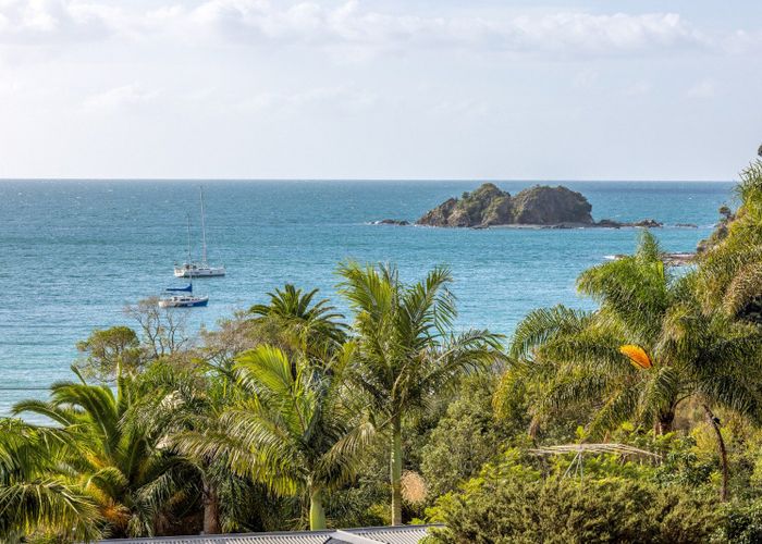  at 9 Tiri View Road, Palm Beach, Waiheke Island, Auckland
