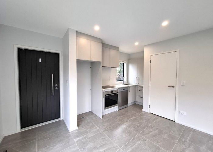  at 10/47 Awaroa Road, Sunnyvale, Waitakere City, Auckland