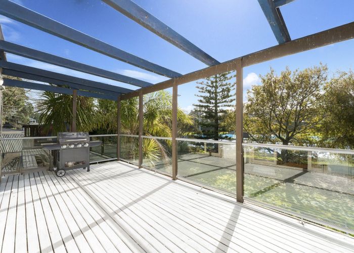  at 23 Glencoe Road, Browns Bay, North Shore City, Auckland