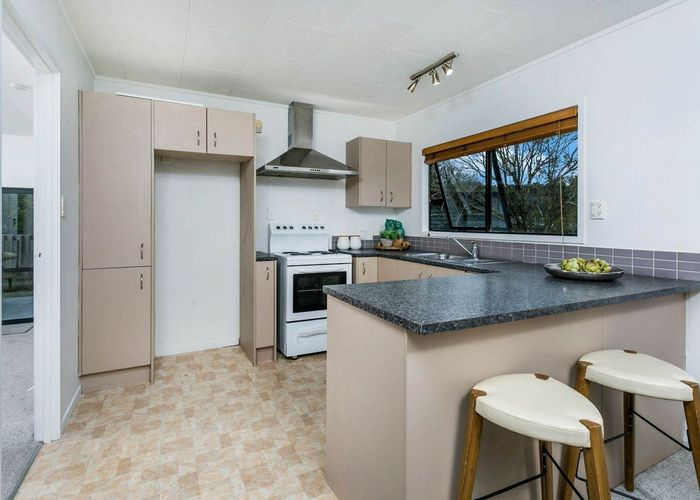  at 11 Cabello Place, Unsworth Heights, Auckland