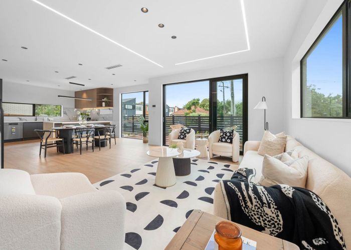  at 8A Cadman Avenue, Waterview, Auckland