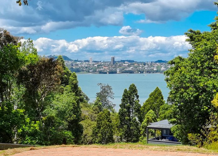  at 6 Mollyhawk Place, Birkenhead, Auckland
