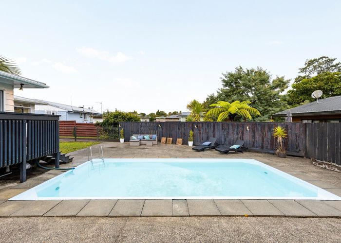  at 9 Morrison Crescent, Glenview, Hamilton