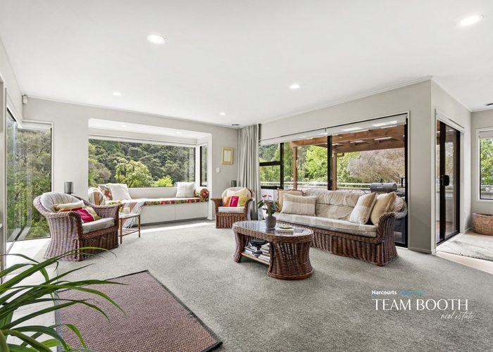  at 126 Lynn Road, Bayview, Auckland