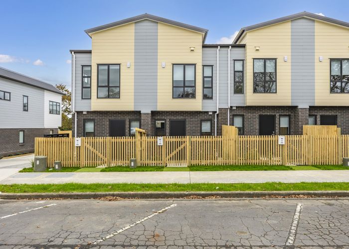  at 18/35 Young Crescent, Drury, Papakura, Auckland