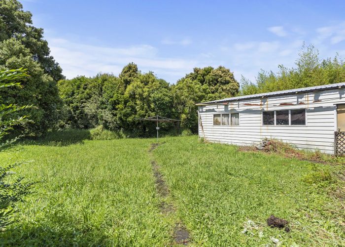  at 5 Barnfield Place, Glendene, Auckland