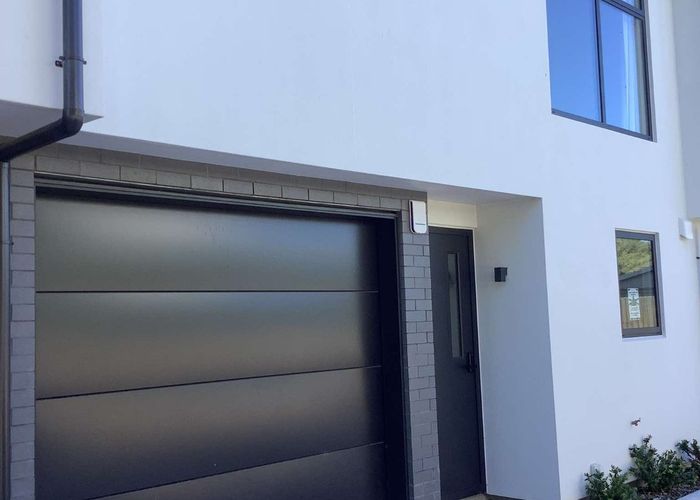  at 2/677 Worcester Street, Linwood, Christchurch