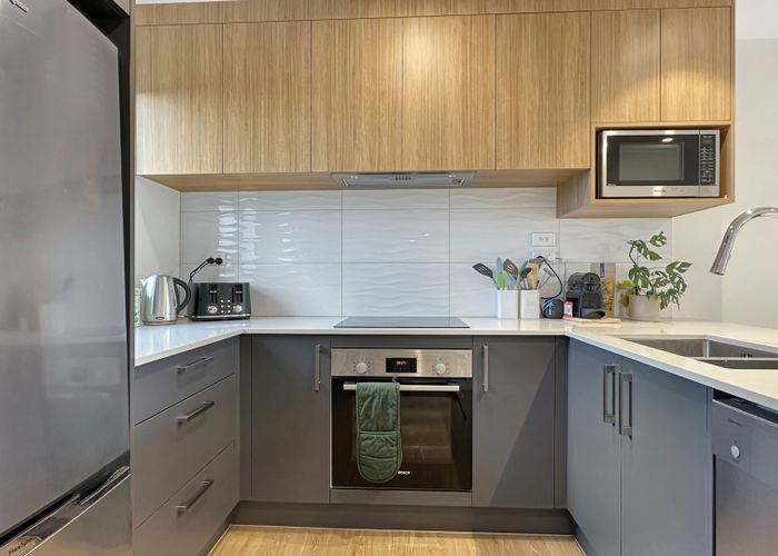  at 4/17 Rewarewa Road, Te Atatu Peninsula, Waitakere City, Auckland