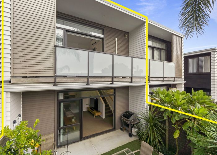  at 5/50 Ocean View Road, Northcote, Auckland