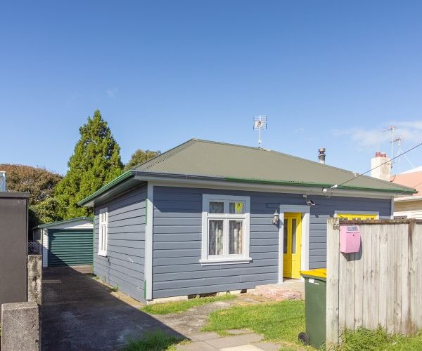 Free property data for 66 Pendarves Street, New Plymouth homes.co.nz