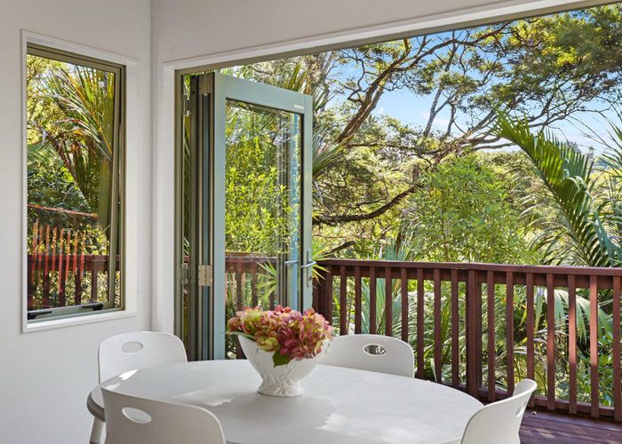  at 183 Laingholm Drive, Laingholm, Waitakere City, Auckland