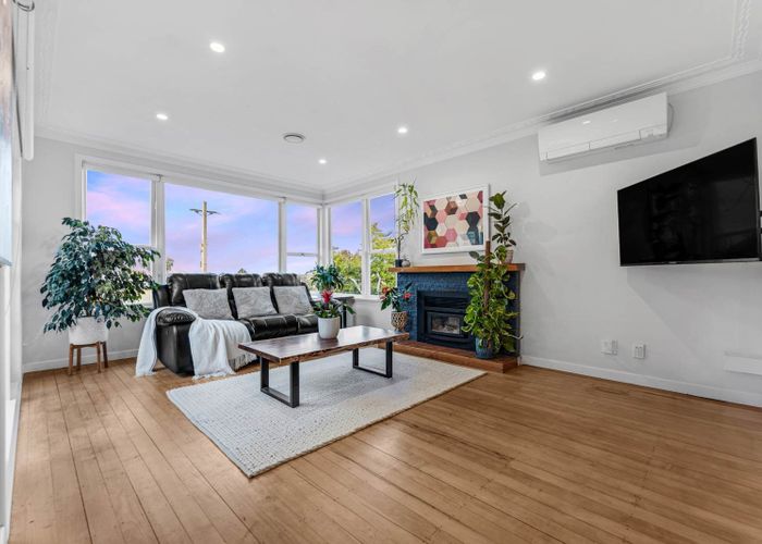  at 43 Lynwood Road, New Lynn, Auckland