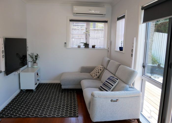  at 14A Hogans Rd, Glenfield, North Shore City, Auckland