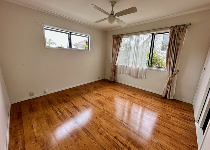  at 2/16 Centorian Drive, Windsor Park, North Shore City, Auckland