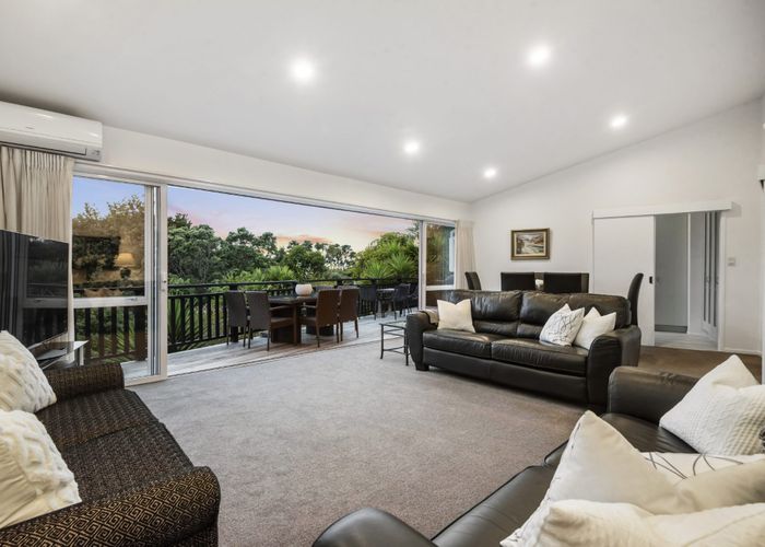  at 7 Hume Drive, Hillcrest, Auckland