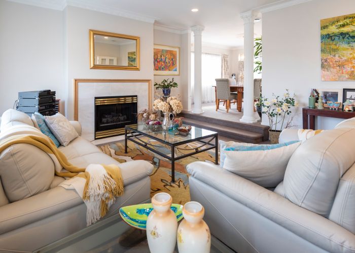  at 8 Bronte Place, Somerville, Auckland