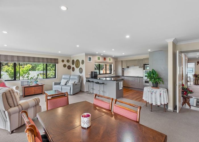  at 15 Fairway Oaks Drive, Waikanae Beach, Kapiti Coast, Wellington