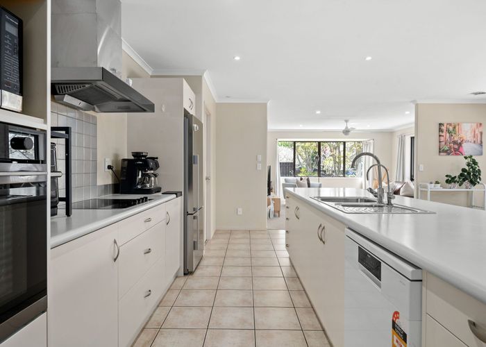  at 2 Lavenham Place, Rototuna, Hamilton, Waikato