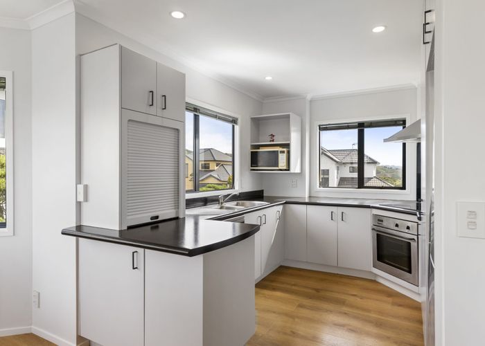  at 10 Bennett Grove, Newlands, Wellington, Wellington