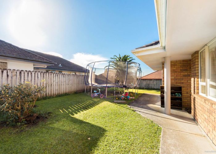  at 184 Bruce McLaren Road, Henderson, Auckland