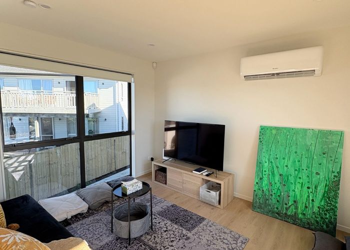  at 27D Te Atatu Road, Te Atatu South, Waitakere City, Auckland