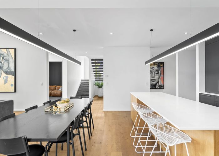  at 27 Idris Road, Fendalton, Christchurch City, Canterbury