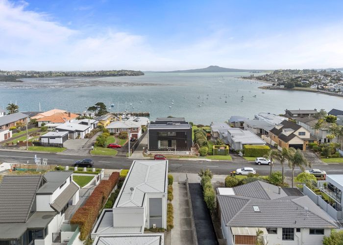  at 38 Takutai Avenue, Bucklands Beach, Manukau City, Auckland
