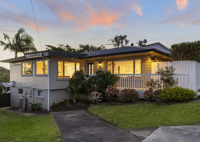  at 1 Felstead Street, Birkenhead, Auckland