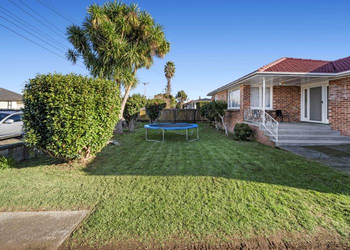  at 14 Oxford Road, Manurewa, Manukau City, Auckland