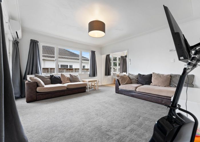  at 12 Winter Street, Fairfield, Hamilton
