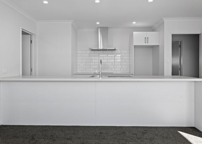  at 5 Weaver Street, Woodend