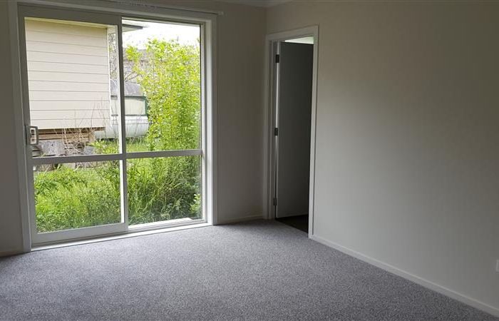  at 39C Woodside Road, Massey, Waitakere City, Auckland