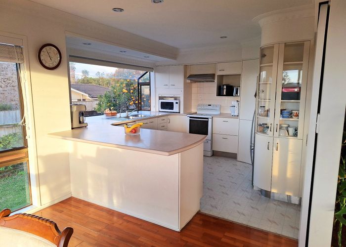 at 35 Fratley Ave, Farm Cove, Manukau City, Auckland