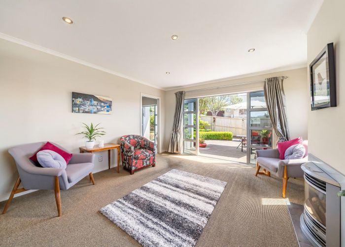  at 14 Bodmin Terrace, Camborne, Porirua