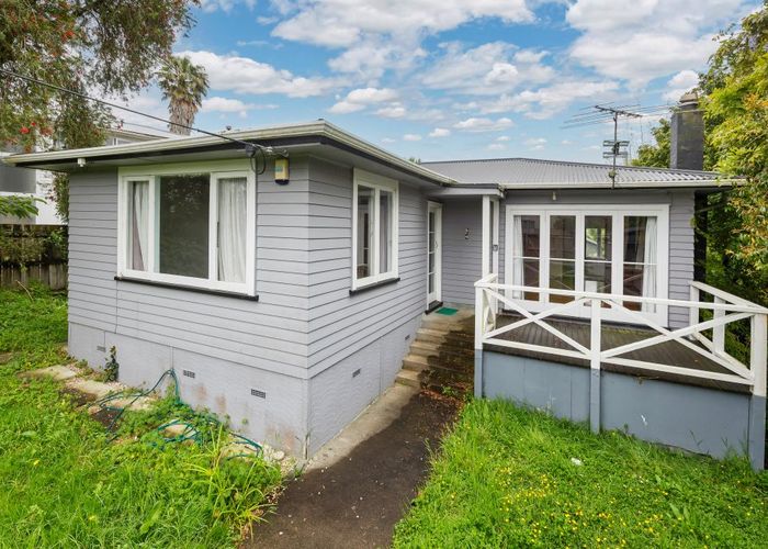  at Glendene, Waitakere City, Auckland