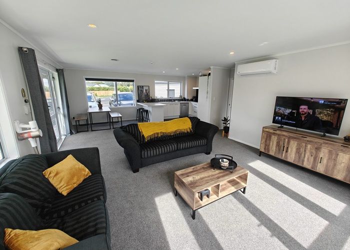  at 5 Puketaha Road, Puketaha