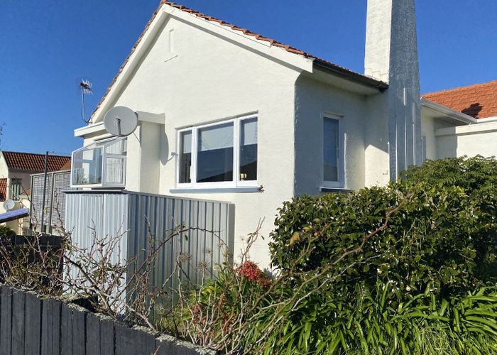  at 72 Nile Road, Milford, North Shore City, Auckland