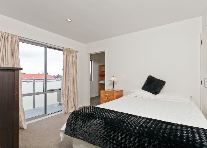  at 2H/86A Rockfield Road, Penrose, Auckland City, Auckland