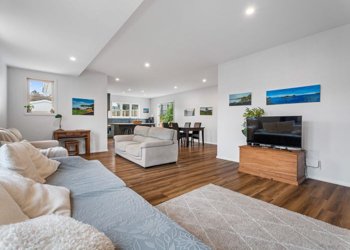  at 14 Bonnie Brae Road, Meadowbank, Auckland City, Auckland