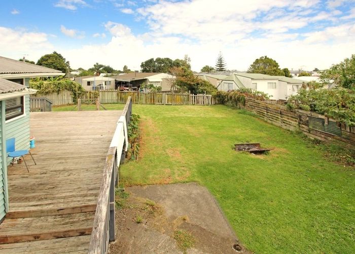  at 14 White Road, Manurewa, Manukau City, Auckland